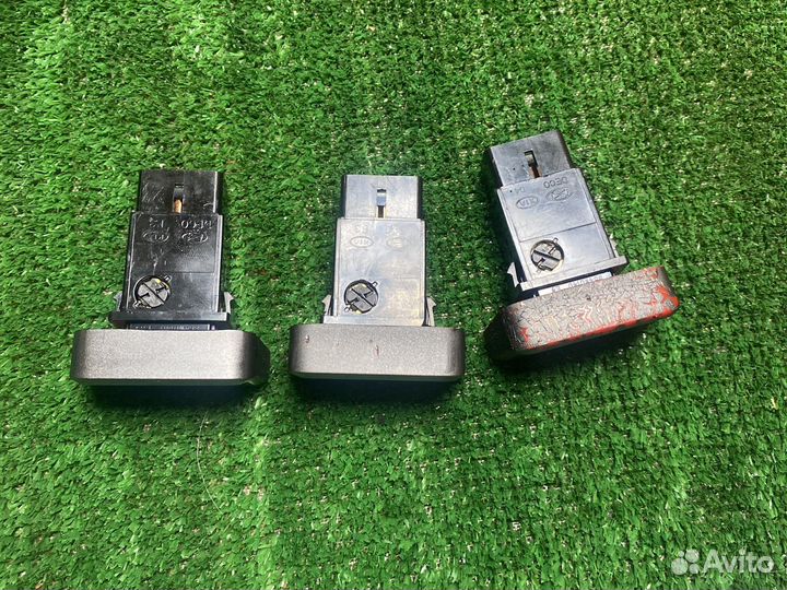 Кнопка аварийной сигнализации Hyundai accent