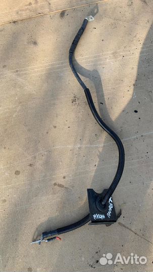 Плюсовой провод Порш Порше Макан GTS 2016 год