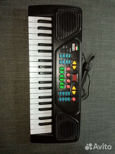 Детский синтезатор с микрофоном