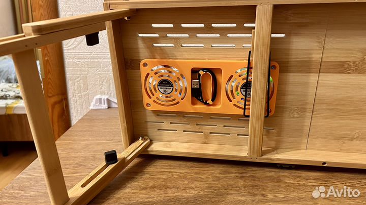 Столик для ноутбука Daswerk