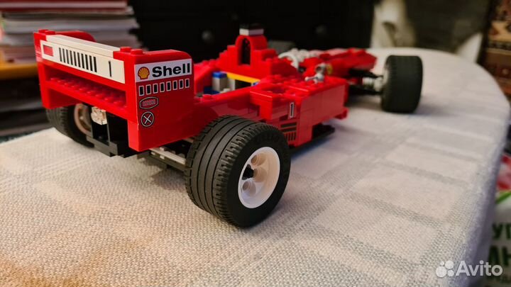 Lego 2556 Ferrari Formula 1 Racing Car Model team