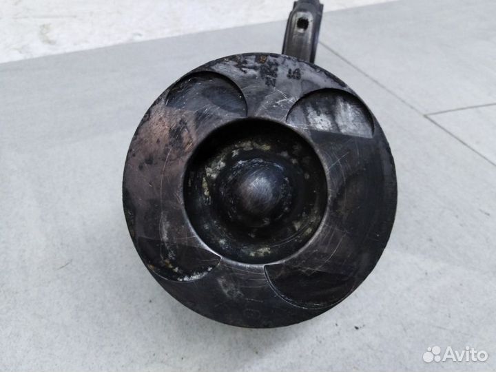 Поршень с шатуном Мерседес