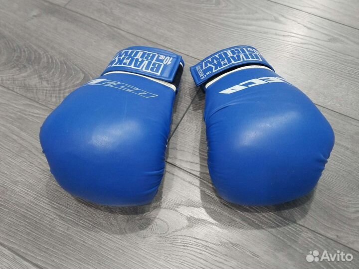 Боксерские перчатки 10 унций