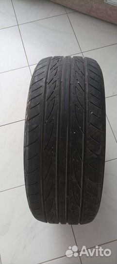 Yokohama Advan Fleva V701 235/50 R18