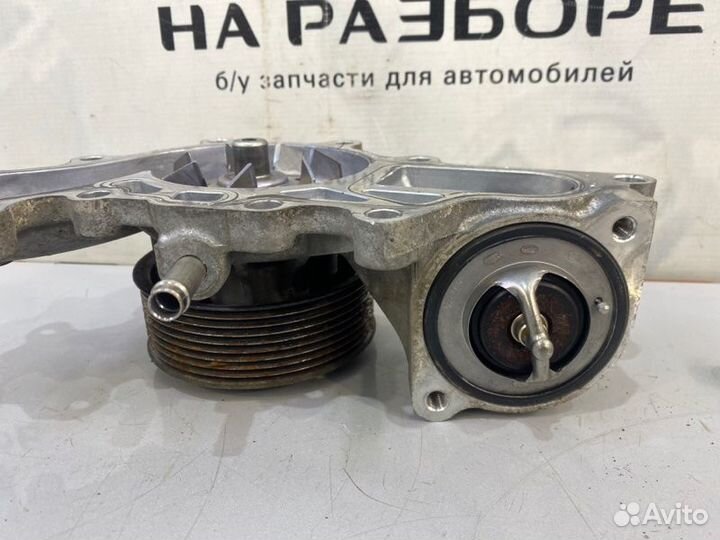 Помпа Toyota Land Cruiser 200 1VD-FTV 2014