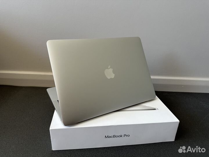 Apple MacBook Pro 13 2018 8/128, Ориг АКБ