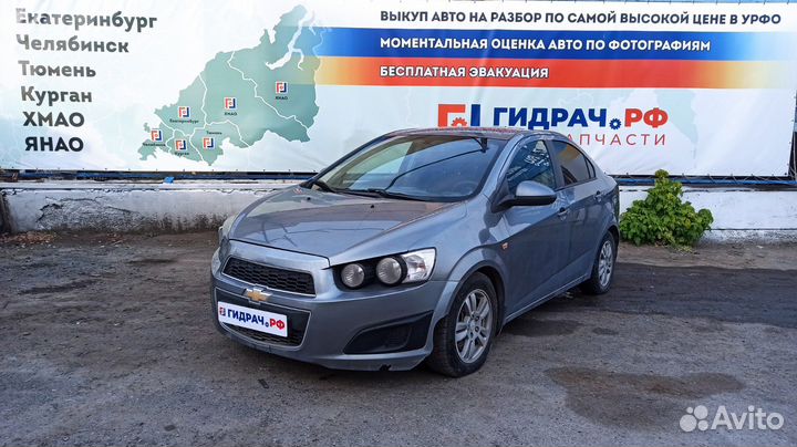 Ремень безопасности задний Chevrolet Aveo (T300) 9