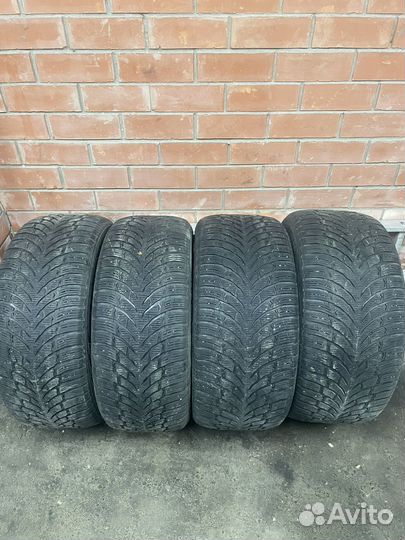 Nokian Tyres WR SUV 4 255/50 R19 и 285/45 R19 107V