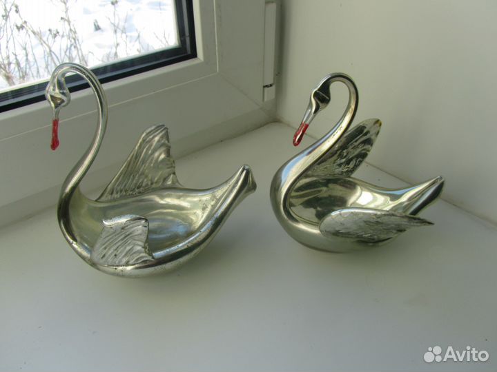 Лебеди стекло старинные