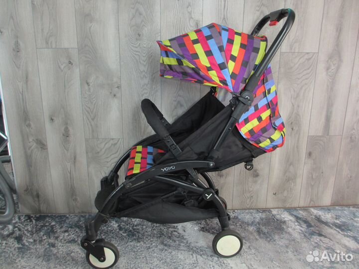 Прогулочная коляска yoya