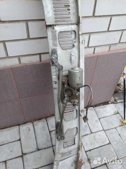 Привод стеклоочистителя автомобиля