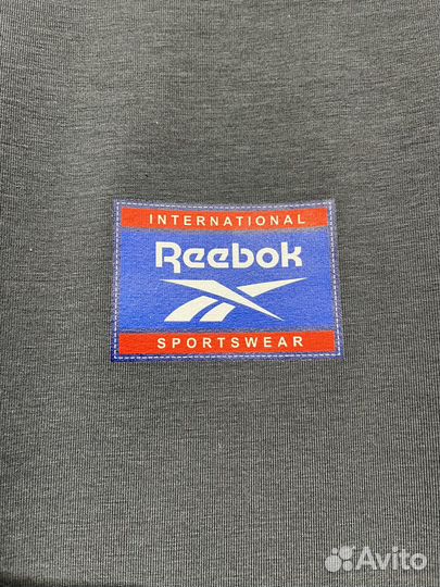 Базовая футболка Reebok Classic