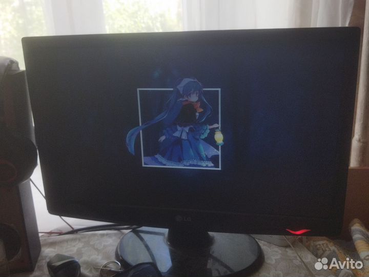 Монитор LG 21.5