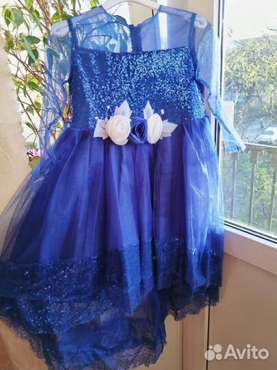 Платье праздничное