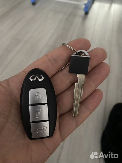 Смарт ключ от infinity qx 70 2014 года