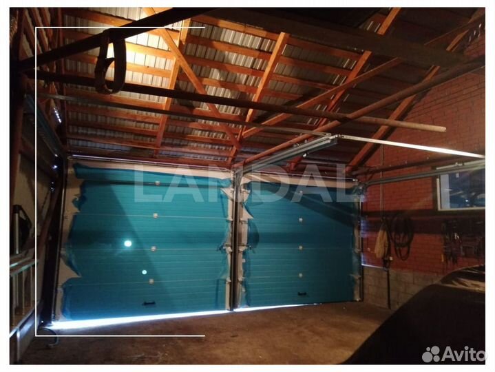 Секционные ворота