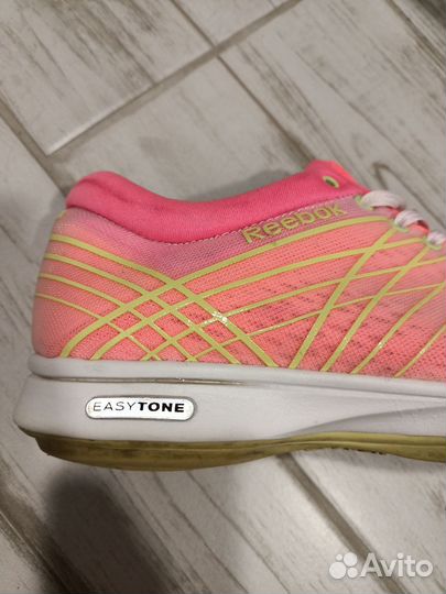 Кроссовки женские Reebok easytone 36 размер