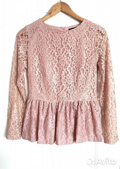 Костюм с юбкой S