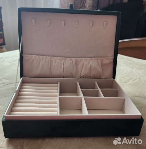 Шкатулка для ювелирных украшений