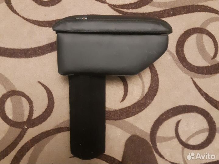 Подлокотник