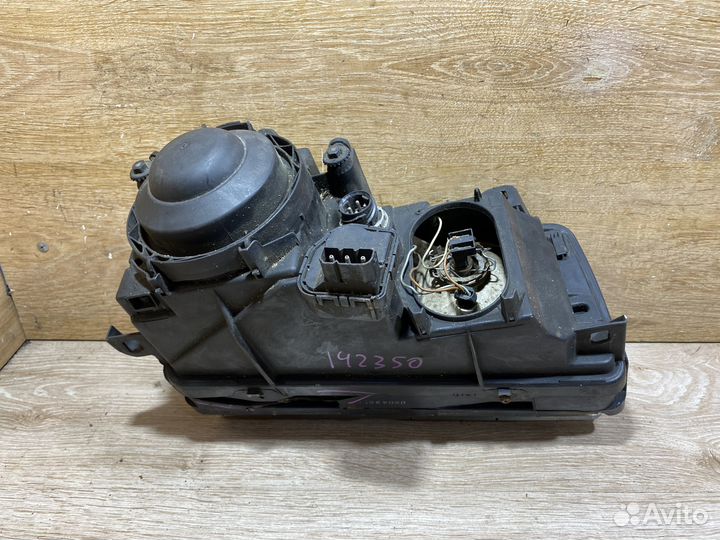 Фара передняя левая BMW E36 142350