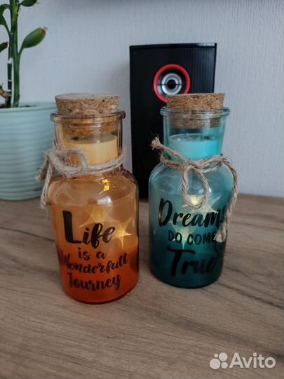 Декоративный настольный светильник