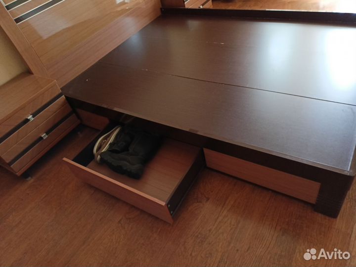 Продам комплект в вашу спальню