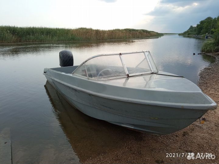 Лодка с мотором