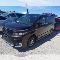 Toyota Voxy 1.8 CVT, 2017, 105 000 км, с пробегом, цена 2 300 000 руб.