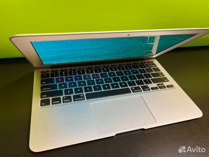 Macbook air 11 i7 256SSD 196 циклов