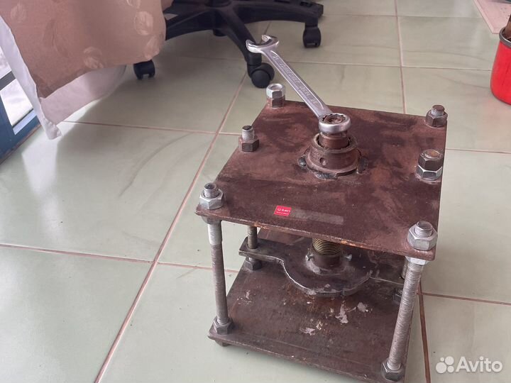 Пресс механический винтовой