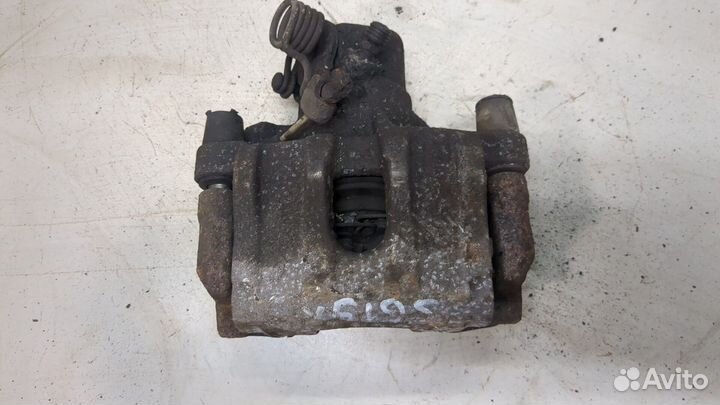 Суппорт Mazda 3 (BL), 2011