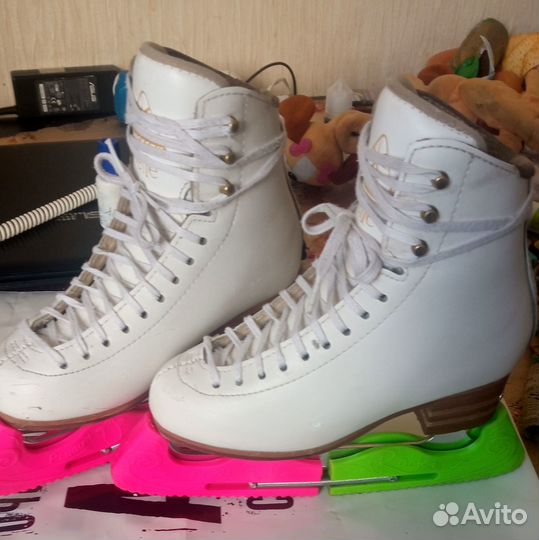 Фигурные коньки jackson elle