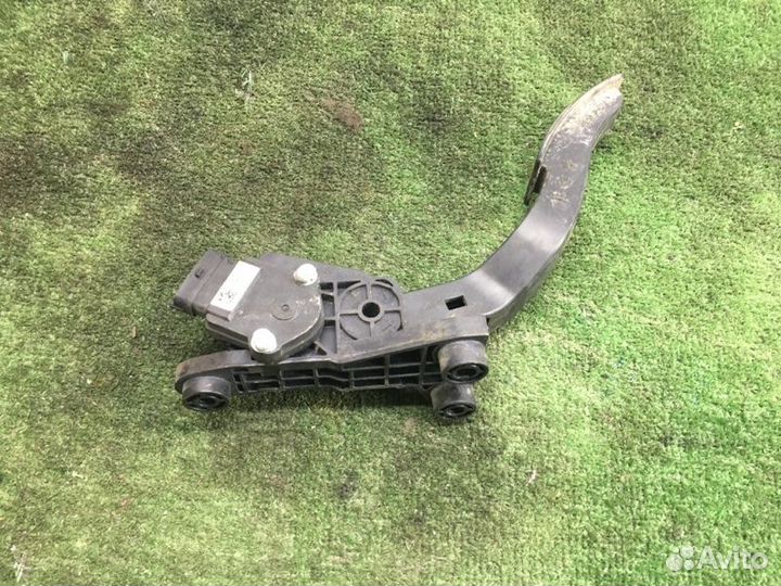 Педаль газа электронная Kia Rio 3 QB хэтчбек G4FC