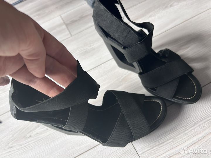Босоножки женские 40 размер Ck
