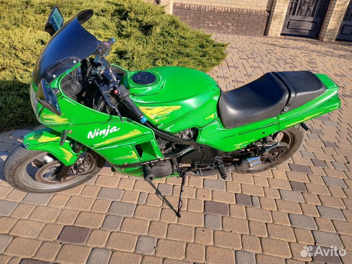 Kawasaki GPZ 400