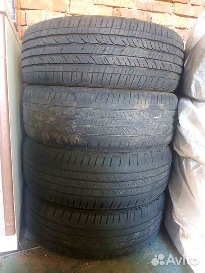 Bridgestone Dueler H/T 215/60 R17