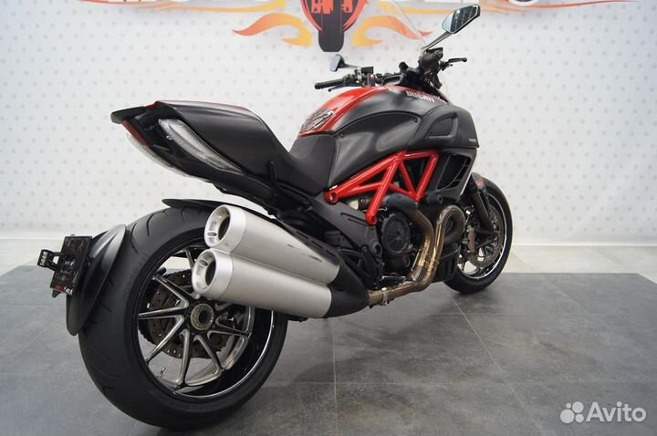 Ducati Diavel Carbon 043938