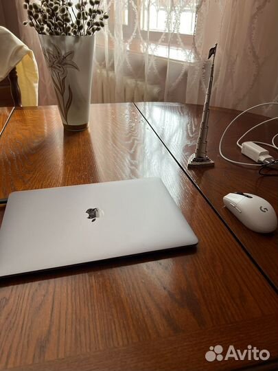 Apple MacBook Air m1 почти новый