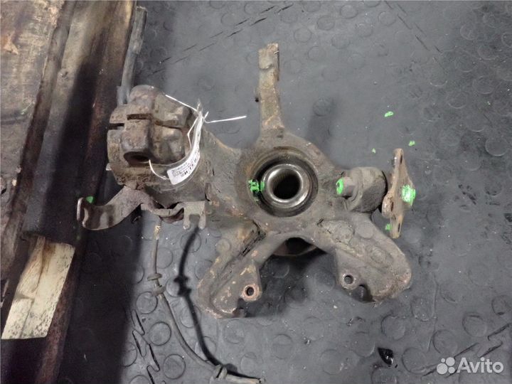 Ступица (кулак, цапфа) Volkswagen Polo, 2002