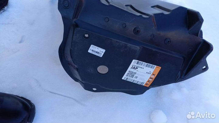 Подкрыльник тойота