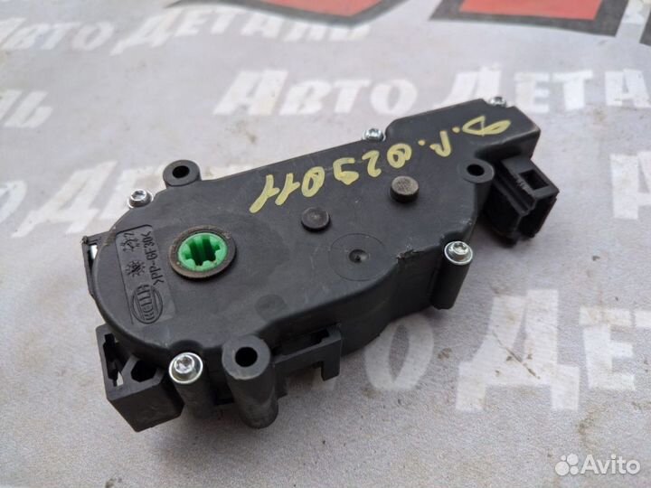 Активатор замка багажника Mercedes X204 2008