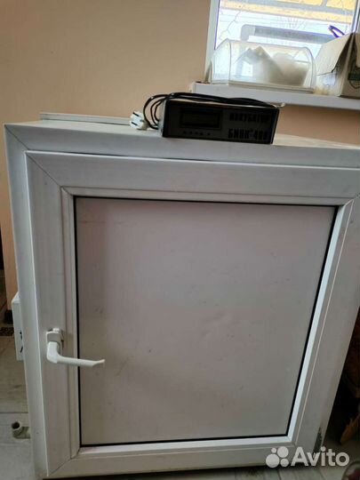 Инкубатор автоматический на 450 куриных яиц