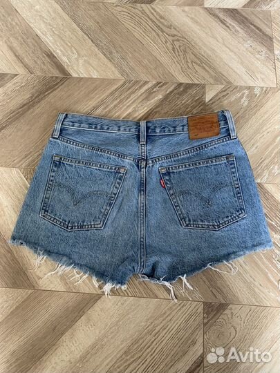 Женские шорты levis 501