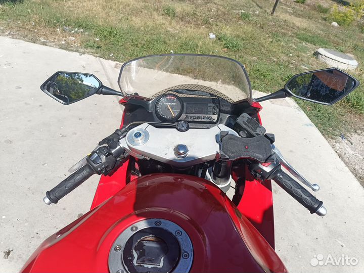 Продам мотоцикл hyosung GT 650