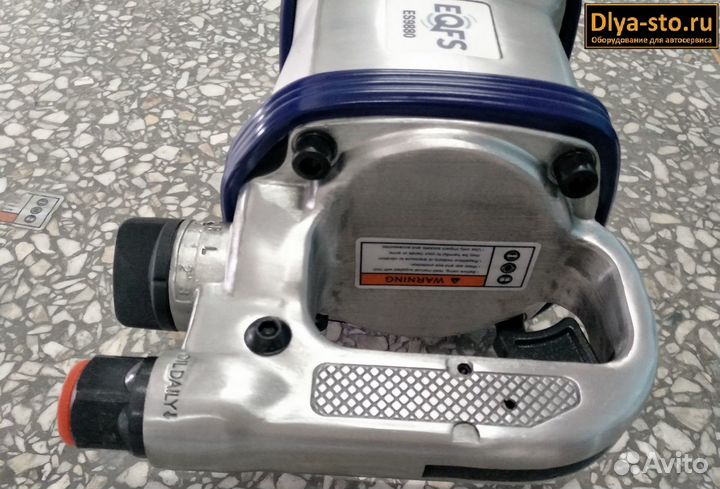 Гайковёрт ударный грузовой с головками 3200 Нм