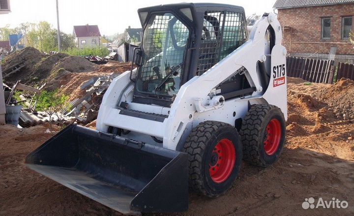 Требуется Водитель, Оператор Bobcat,Мини погрузчик