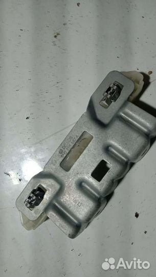 Крепление потолка переднее Volkswagen Tiguan