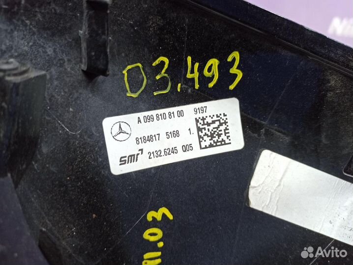 Накладка зеркала левый mercedes C-class W205