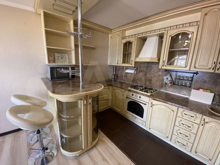 3-к. квартира, 82 м², 4/5 эт.